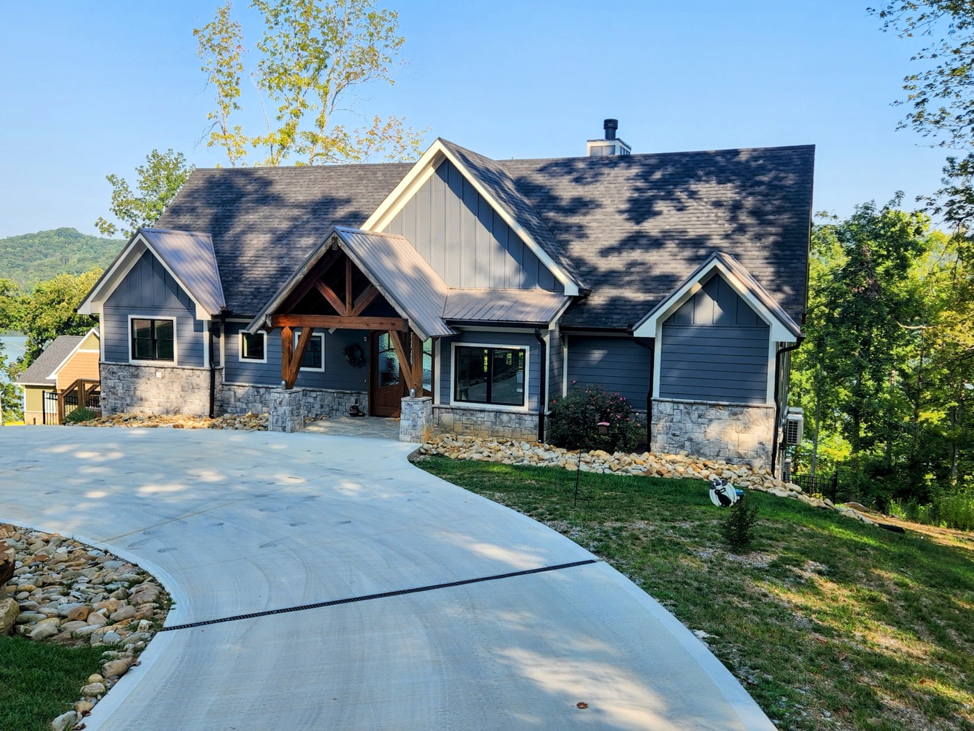 Dobro 3 Modern Farmhouse